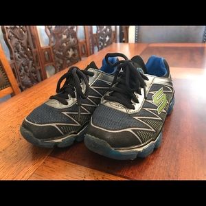 boys tennis shoes